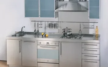 فني لتفصيل مطابخ في الرياض