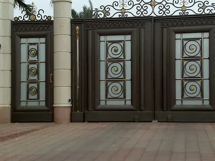 دهان ابواب باجود انواع الدهنات في وادي الدواسر بمنطقة الرياض