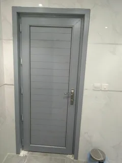 صبغ أبواب داخلية بألوان عصرية في عسير