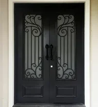 ضبغ ابواب بجودة عالية في ظهران الجنوب بمنطقة عسير