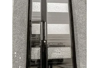 ضبغ ابواب بجودة عالية في بدر بمطقة المدينة المنورة