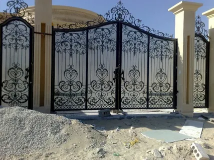 تجديد لون بابك القديم بدهان احترافي الدمام 0567625734 1 تجديد لون بابك القديم بدهان احترافي الدمام