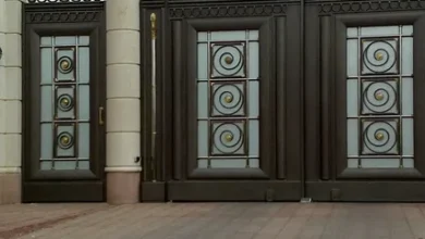 تجديد لون بابك القديم بدهان احترافي بالدمام