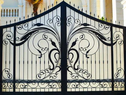 خدمة صبغ ابواب حسب الطلب في ضباء بمنطقة تبوك