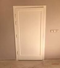 صبغ الابواب القديمة لتبدو كالجديدة داخل الدمام